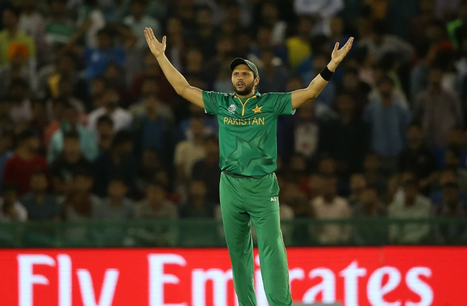 Best Pakistani Bowlers of All Time
