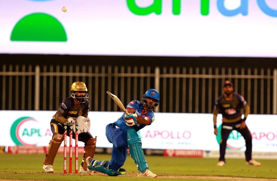 IPL Innings with the Fewest Dot Balls